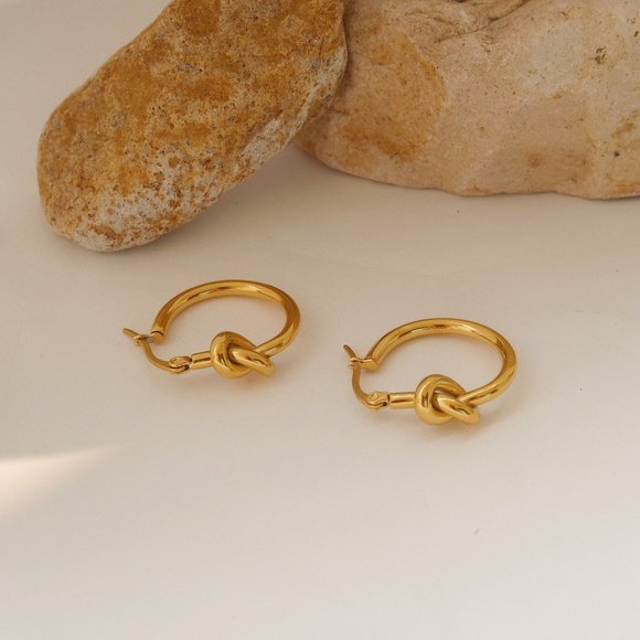 NEW 18K Gold Plated Knot Round Hoop Earrings - Picture 7 of 9